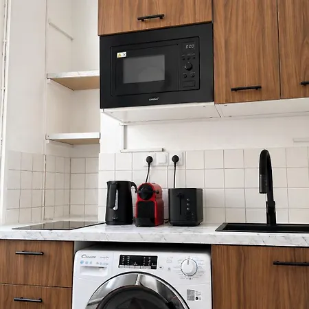 Le Marais 1 Bedroom With Balcony And Netflix Apartment Paris