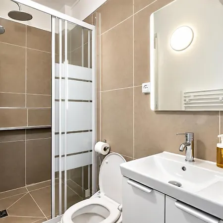 Le Marais 1 Bedroom With Balcony And Netflix *