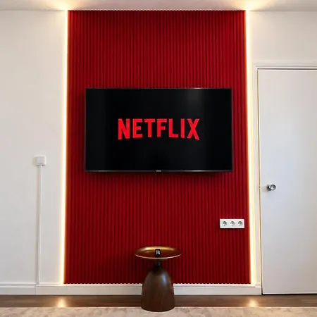Le Marais 1 Bedroom With Balcony And Netflix