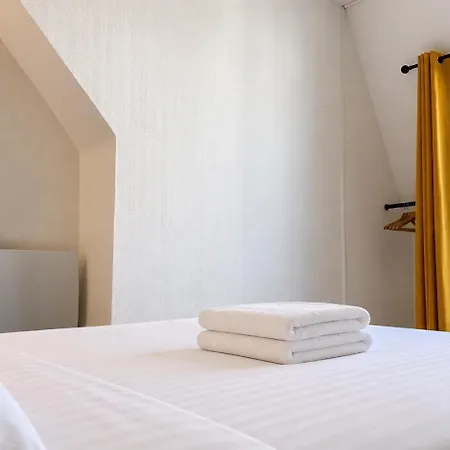 Le Marais 1 Bedroom With Balcony And Netflix *
